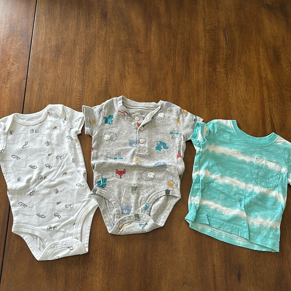 EUC Carters 6m Short Sleeves